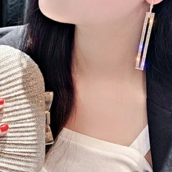 Rhinestone Gold earrings - Picture 4 of 4